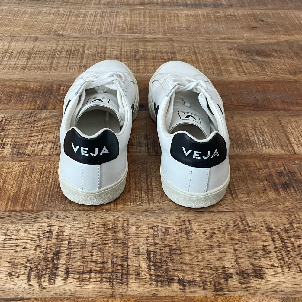 Veja Esplar Low Sneakers - Picture 5 of 8
